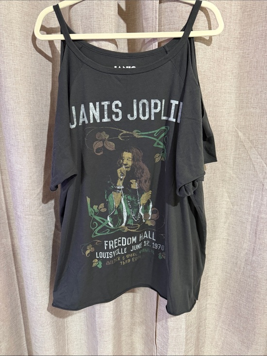 Tops - Janis Joplin Graphic Cold-Shoulder Tee - Black with Green Accents